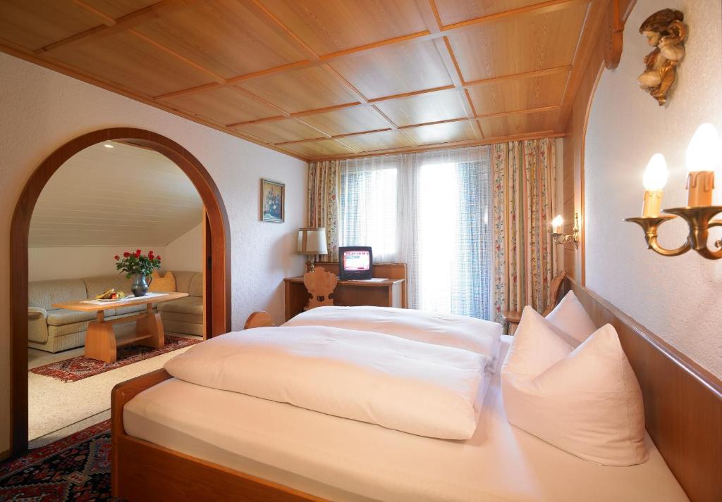 Hotel Montabella Schruns Zimmer foto